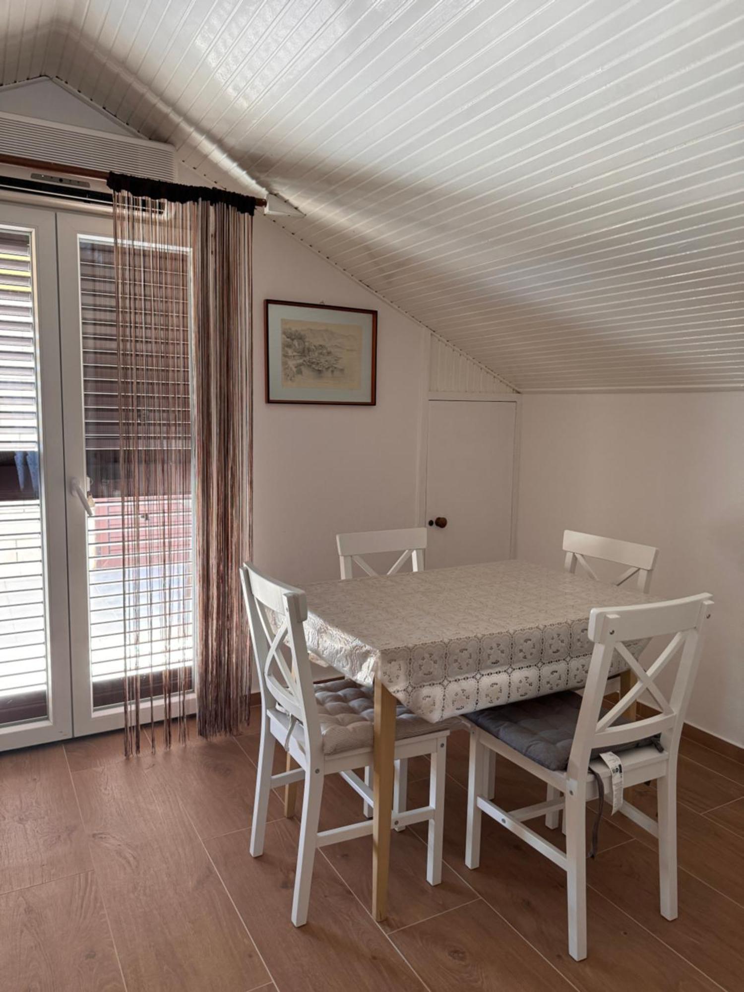 Apartmani Fides Lumbarda Rum bild