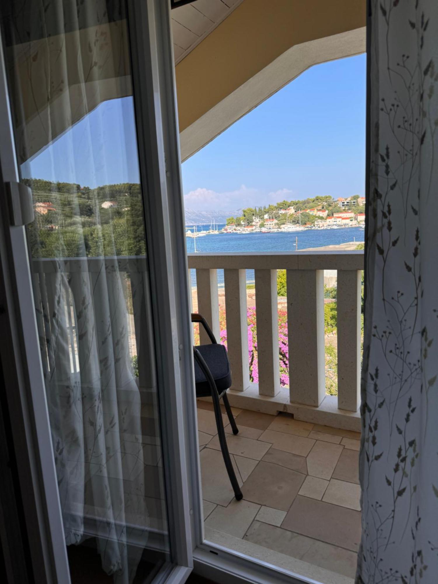 Apartmani Fides Lumbarda Rum bild