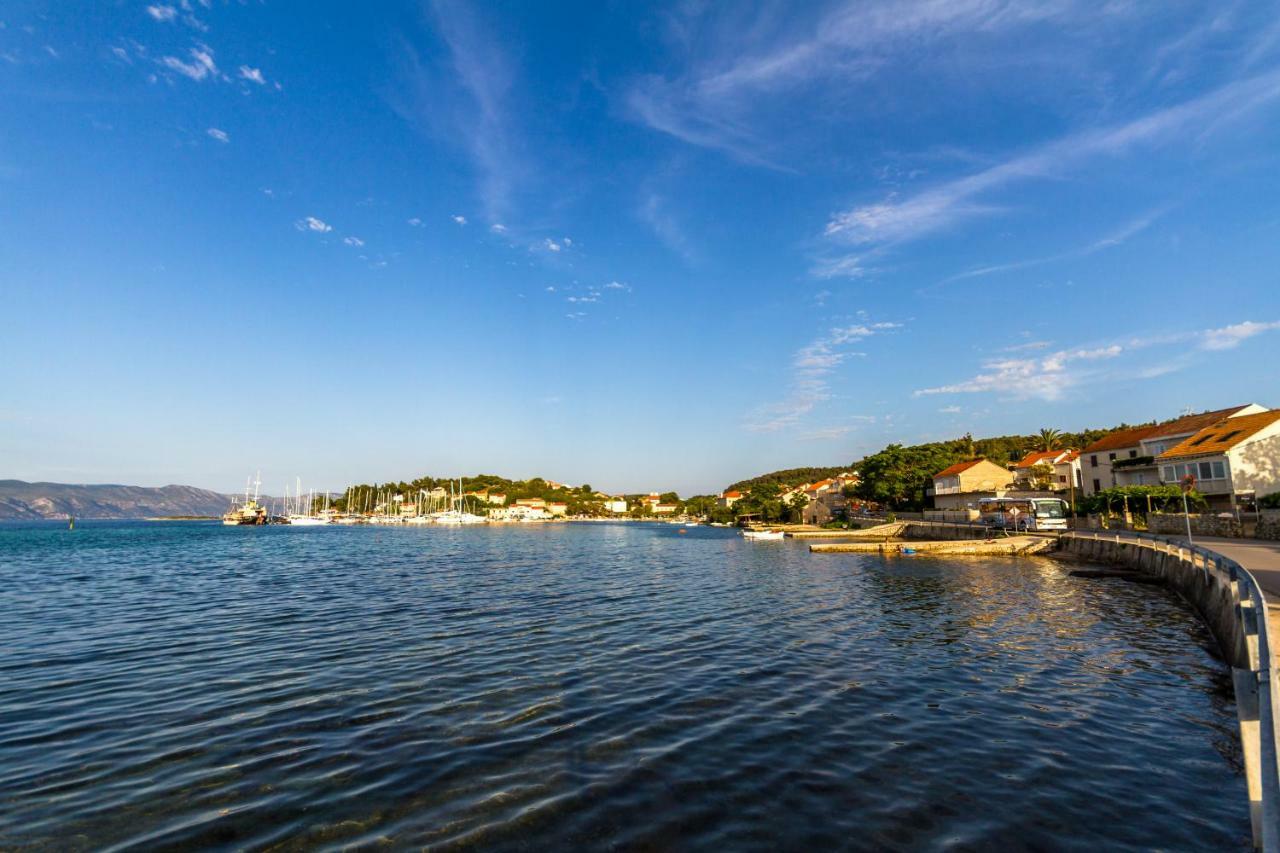 Apartmani Fides Lumbarda Exteriör bild
